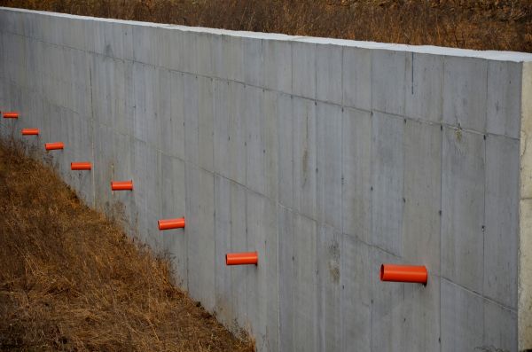 Cost of Retaining Wall Drainage in Clarksville